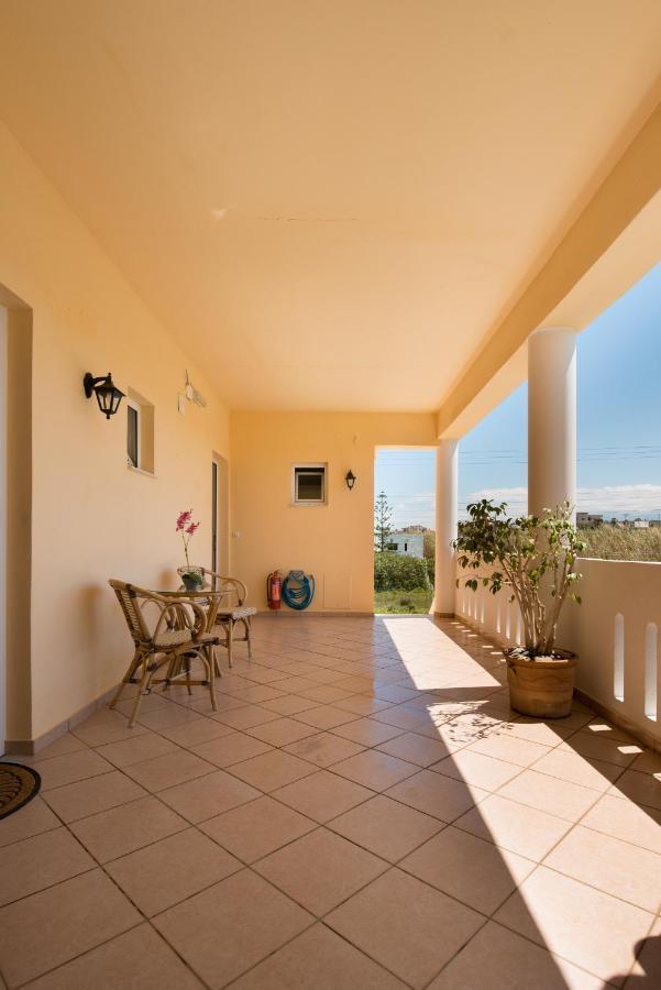 Marihelen Apartements Kamisianá